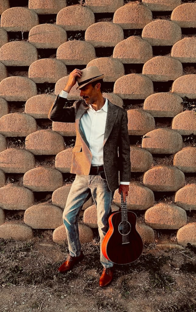 Erik James